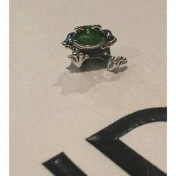 PANDORA climbing frog charm S925 ALE - Picture 3 of 4